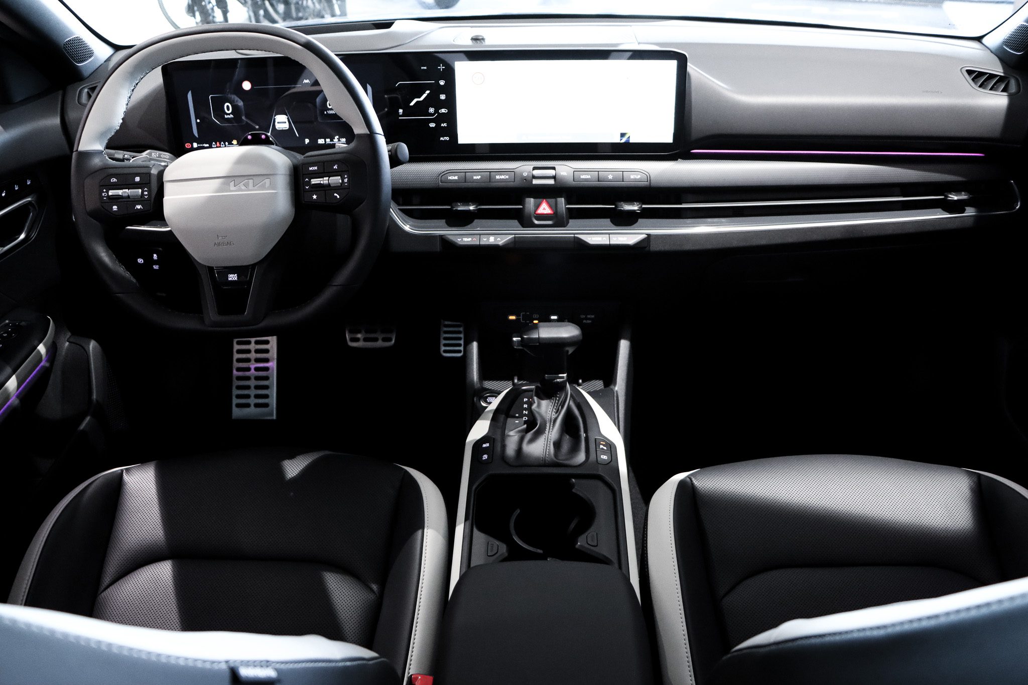 Kia K4 dashboard en infotainmentscherm